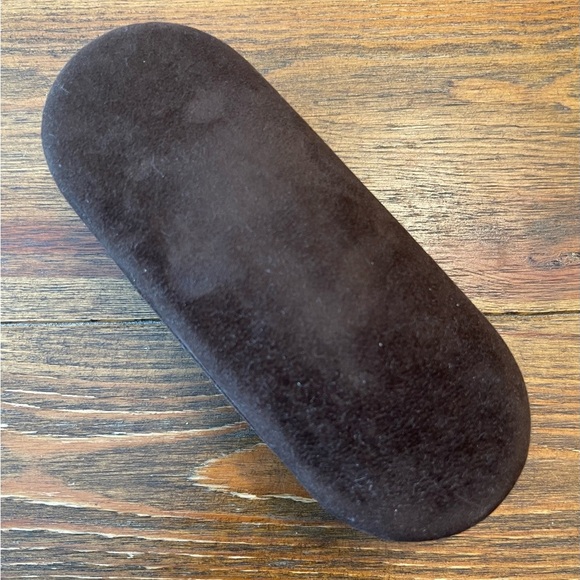 Tom Ford | Brown Velvet Eyeglass Case | Standard Size - Picture 3 of 5